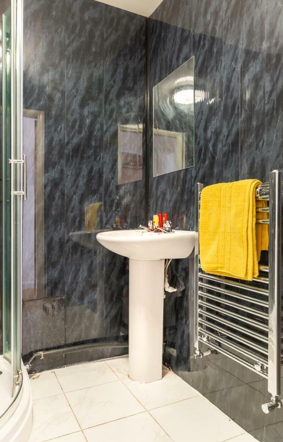 Newcastle City Studio Apartments ภายนอก รูปภาพ