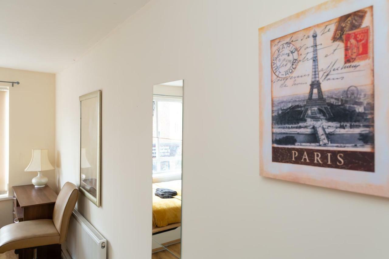 Newcastle City Studio Apartments ภายนอก รูปภาพ